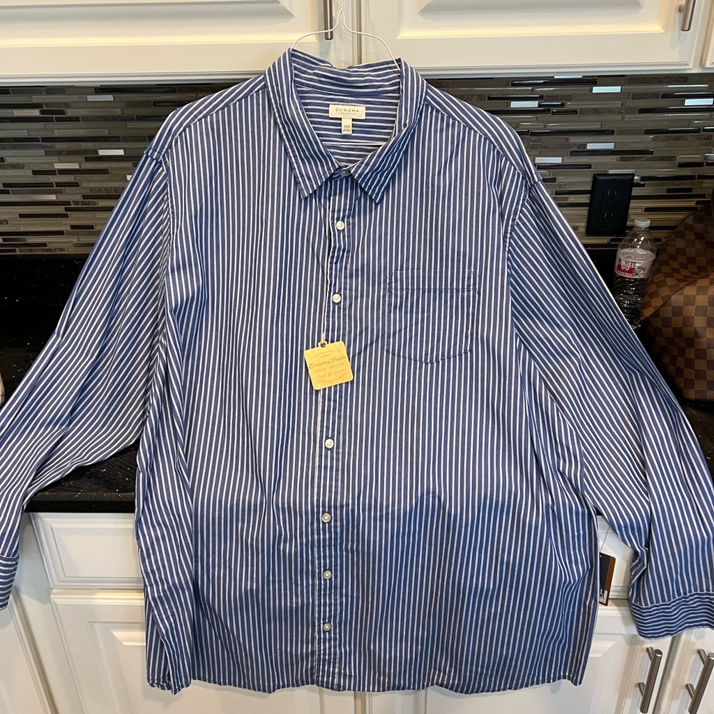 Men’s NWT Sonoma Button Down Shirt